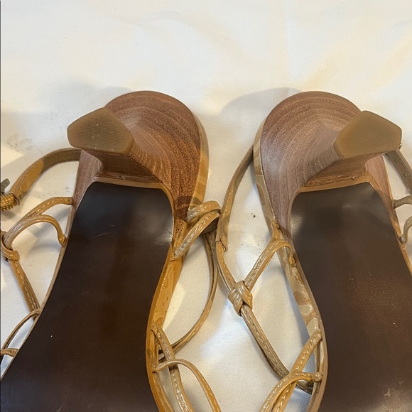 Carlos Santana Tan Strappy Heels - Picture 5 of 6